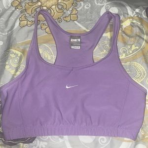 NIKE WOMAN’S SPORTS BRA!